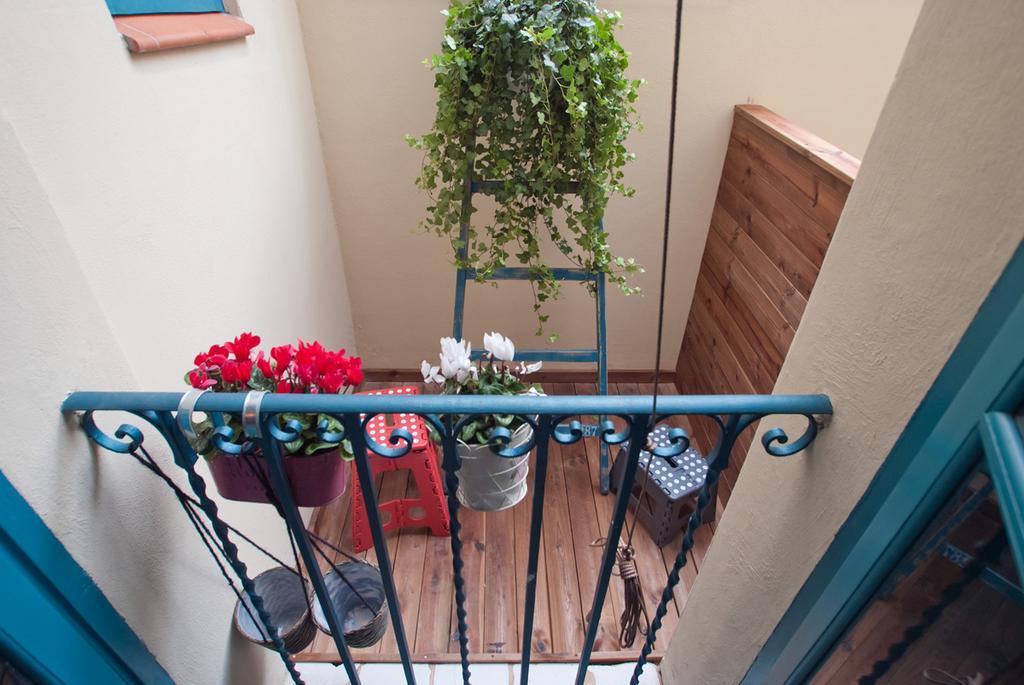 Hotel Hostal Chic Сан Фелиу де Гиксолс Стая снимка