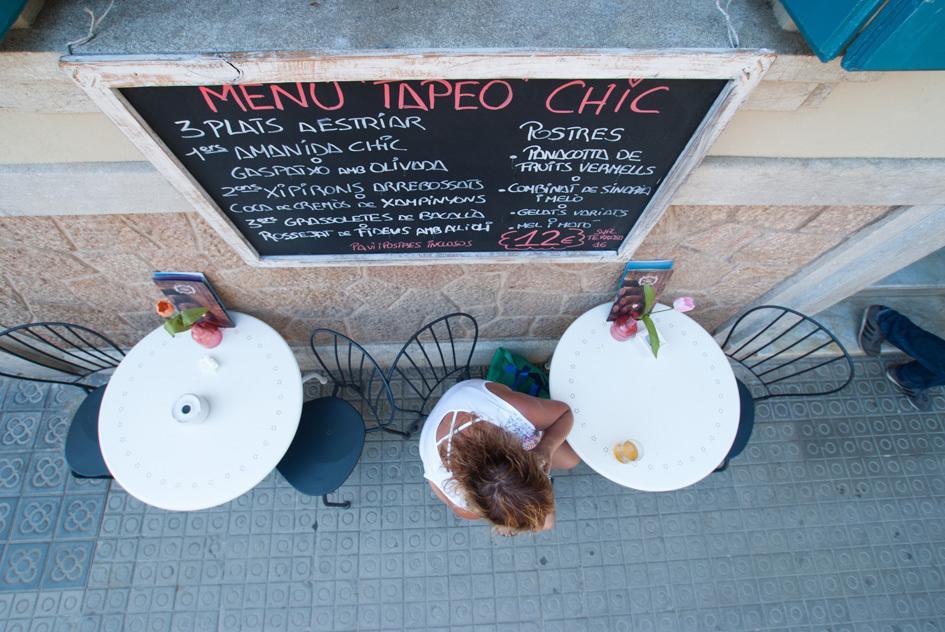 Hotel Hostal Chic Сан Фелиу де Гиксолс Екстериор снимка