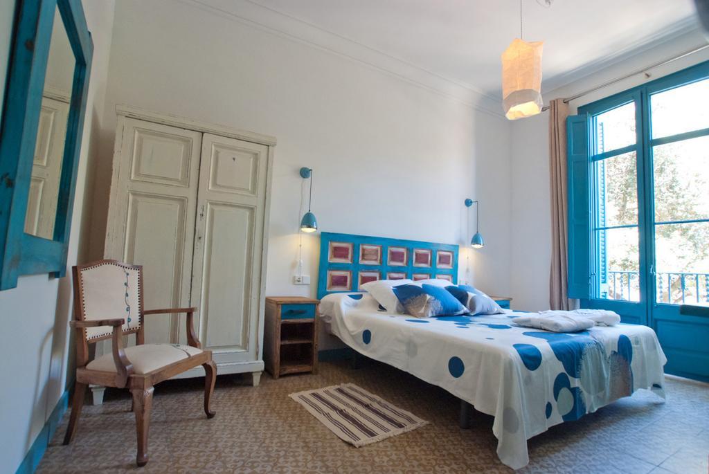 Hotel Hostal Chic Сан Фелиу де Гиксолс Стая снимка