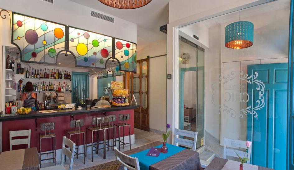 Hotel Hostal Chic Сан Фелиу де Гиксолс Екстериор снимка