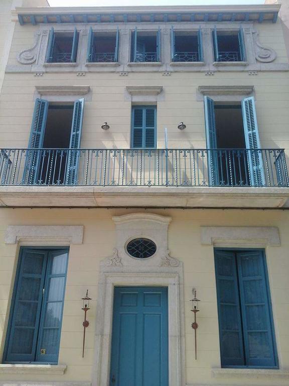 Hotel Hostal Chic Сан Фелиу де Гиксолс Екстериор снимка