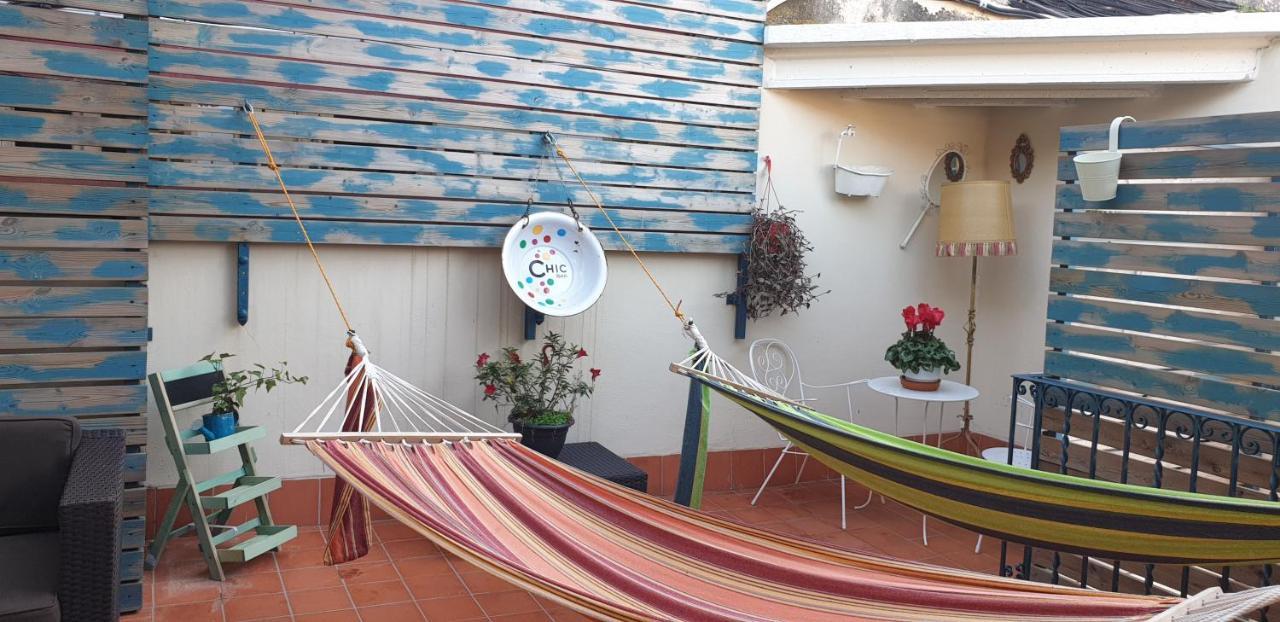 Hotel Hostal Chic Сан Фелиу де Гиксолс Екстериор снимка